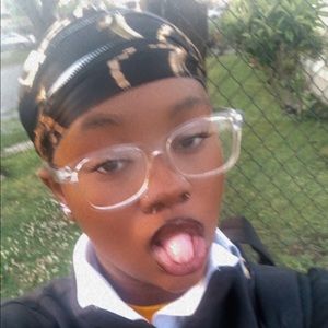 Meet your Posher, Diamond